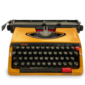 Brother Deluxe 262 TR Typewriter