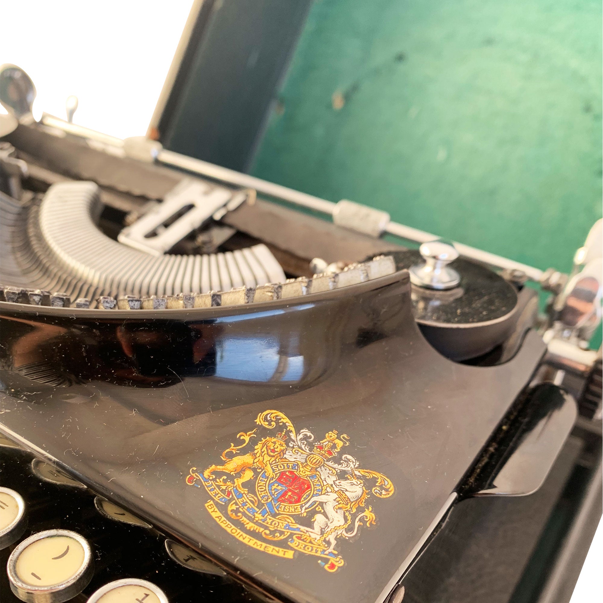 Imperial Good Companion Typewriter Rare Case Professionally Serviced