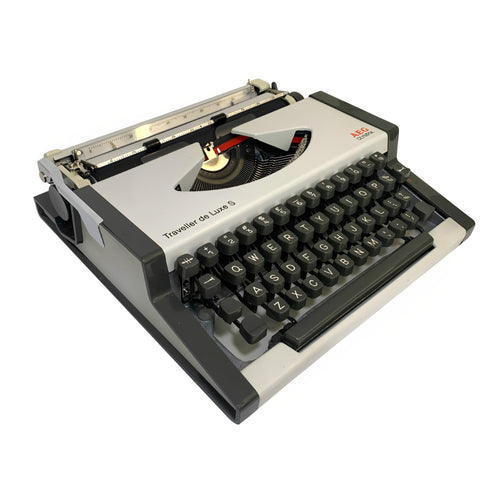 Zentypewriters - Petite Junior De Luxe Typewriter, A hot